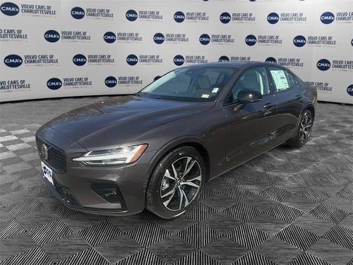 2024 Volvo S60 B5 Plus Dark