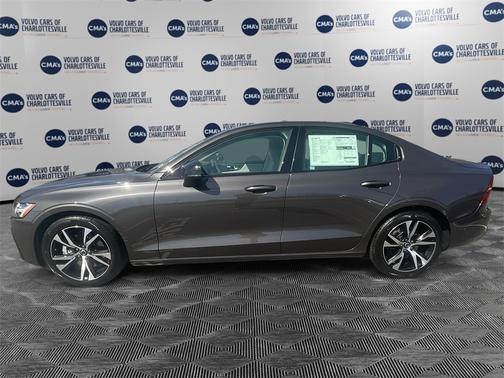 2024 Volvo S60 B5 Plus Dark