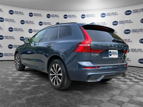 2024 Volvo XC60 B5 Plus Dark