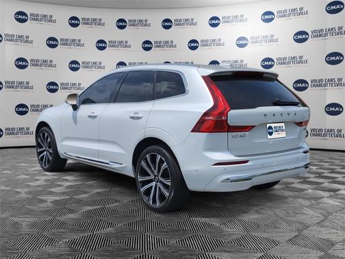 2023 Volvo XC60 B5 AWD Ultimate Bright