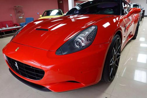 2014 Ferrari California Base