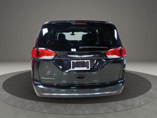 2018 Chrysler Pacifica Touring-L