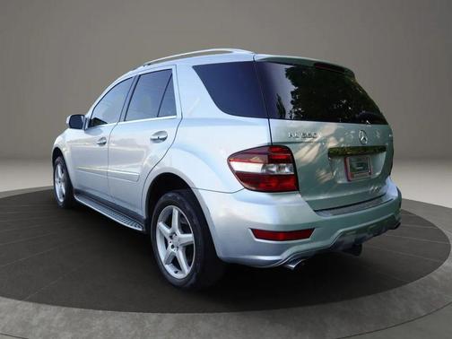 2010 Mercedes-Benz M-Class 4MATIC