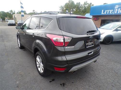 Magnetic Metallic 2018 Ford Escape SE