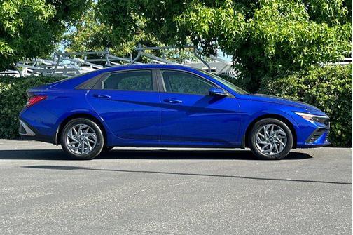 2024 Hyundai ELANTRA HEV Blue