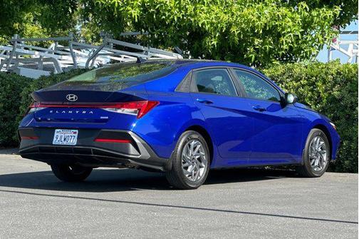 2024 Hyundai ELANTRA HEV Blue