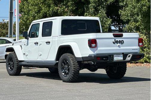 2025 Jeep Gladiator High Tide