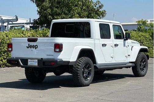 2025 Jeep Gladiator High Tide