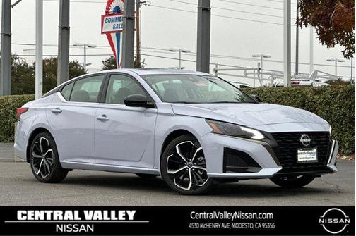 2025 Nissan Altima SR FWD