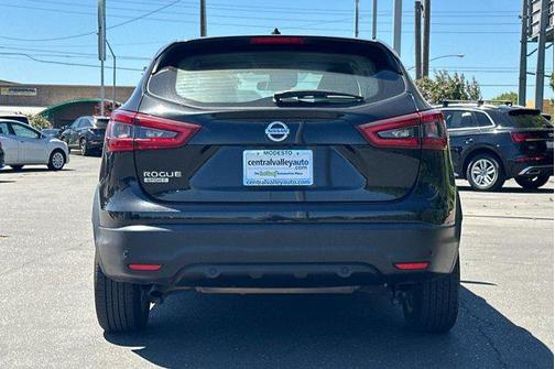 2022 Nissan Rogue Sport S