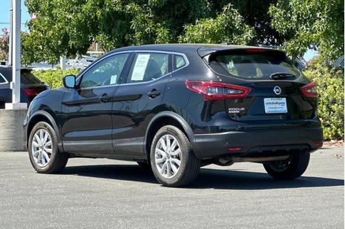 2022 Nissan Rogue Sport S