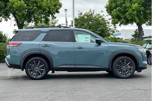 Baltic Teal 2026 Nissan Pathfinder SL