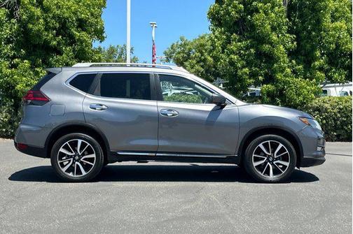 2020 Nissan Rogue SL