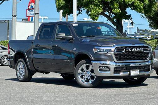 Granite Crystal Metallic Clearcoat 2026 RAM 1500 Big Horn/Lone Star