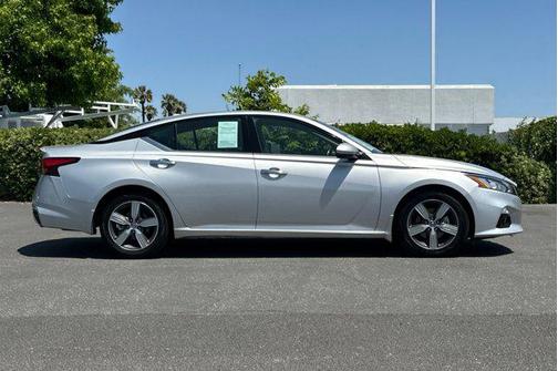 2022 Nissan Altima 2.5 SL