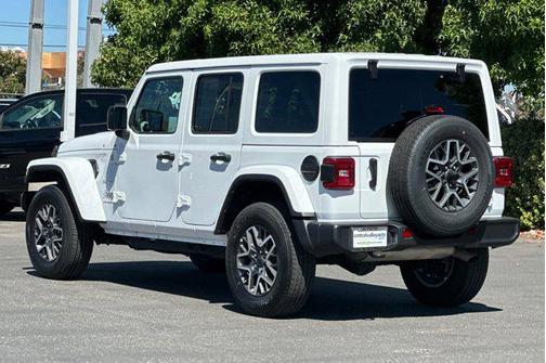 2024 Jeep Wrangler 4-Door Sahara 4x4