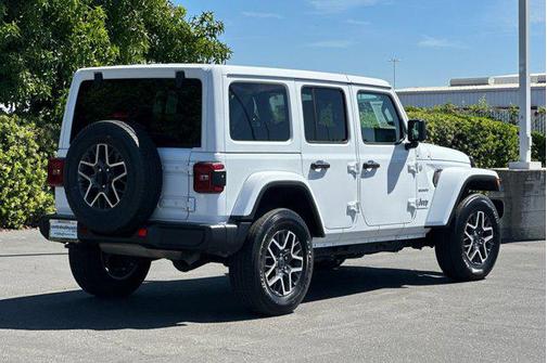 2024 Jeep Wrangler 4-Door Sahara 4x4