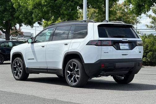 Bright White Clearcoat 2026 Jeep Cherokee Overland