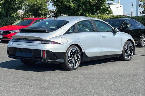2023 Hyundai IONIQ 6 SEL