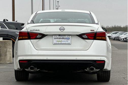 2025 Nissan Altima SR FWD