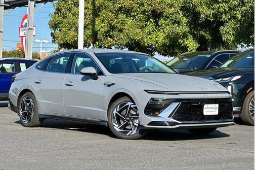 2026 Hyundai SONATA SEL