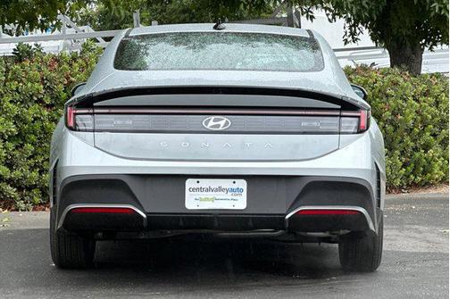 2026 Hyundai SONATA SE