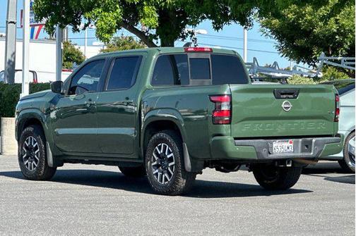 Tactical Green Metallic 2022 Nissan Frontier SV