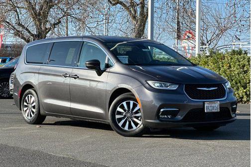 2022 Chrysler Pacifica Hybrid Touring L