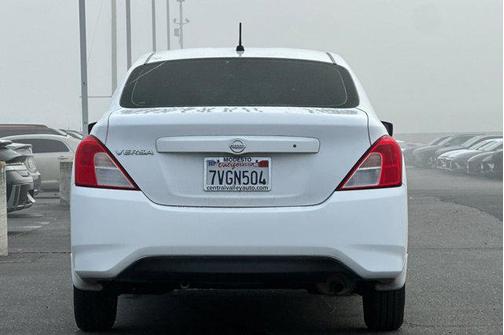 2016 Nissan Versa 1.6 S