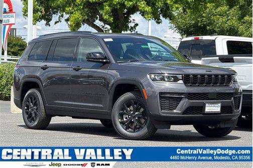 Baltic Gray Metallic Clearcoat 2026 Jeep Grand Cherokee L Altitude
