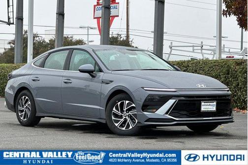 2026 Hyundai SONATA Hybrid Base