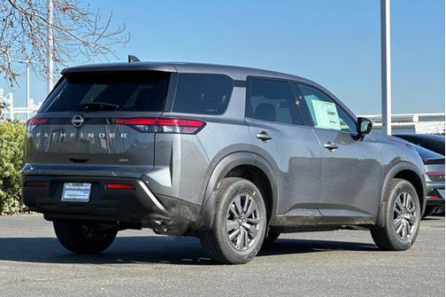 2025 Nissan Pathfinder S 4WD