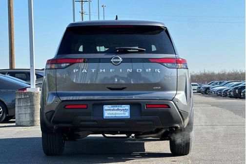 2025 Nissan Pathfinder S 4WD