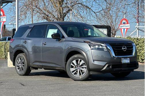 2025 Nissan Pathfinder S 4WD