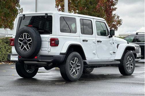 2026 Jeep Wrangler 4-Door Sahara 4x4