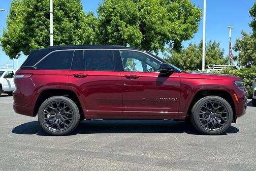 Velvet Red Pearlcoat 2026 Jeep Grand Cherokee Summit