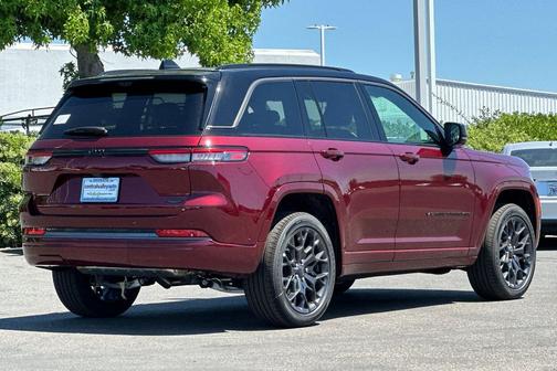 Velvet Red Pearlcoat 2026 Jeep Grand Cherokee Summit