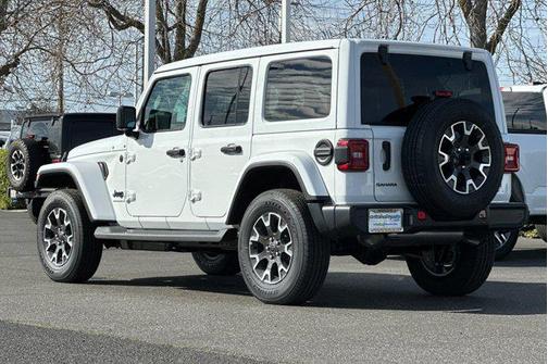 2026 Jeep Wrangler 4-Door Sahara 4x4