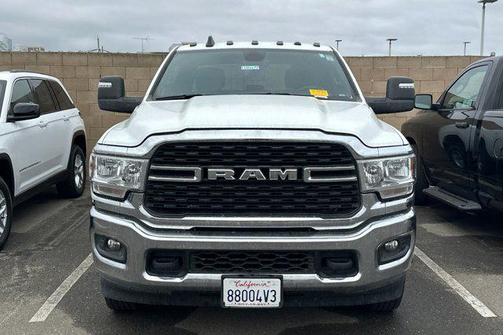 2024 RAM 3500 Big Horn Crew Cab 4x4 8' Box