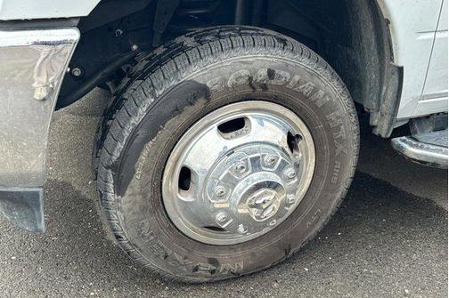 2024 RAM 3500 Big Horn Crew Cab 4x4 8' Box