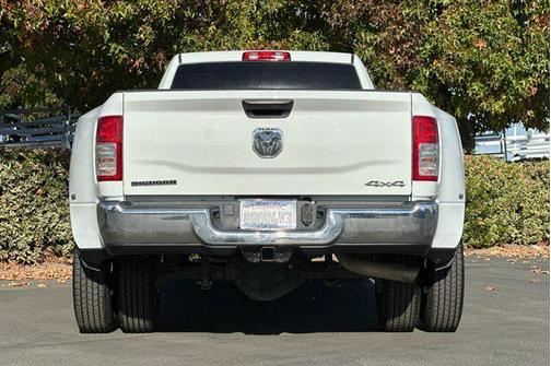 2024 RAM 3500 Big Horn Crew Cab 4x4 8' Box