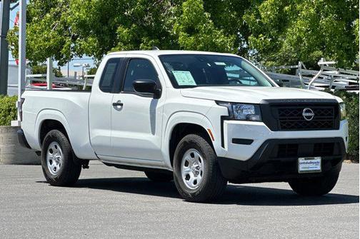 2023 Nissan Frontier S