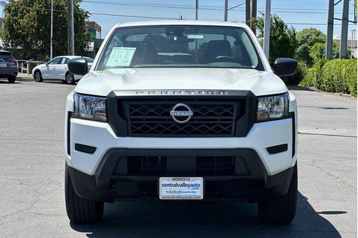 2023 Nissan Frontier S