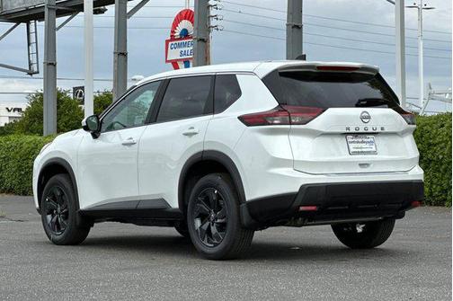 Everest White Pearl Tricoat 2026 Nissan Rogue SV