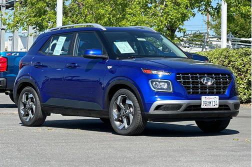 2022 Hyundai VENUE SEL