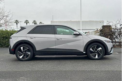 2026 Hyundai IONIQ 5 SE