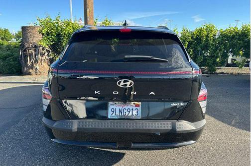 Abyss Black Pearl 2024 Hyundai KONA EV SEL