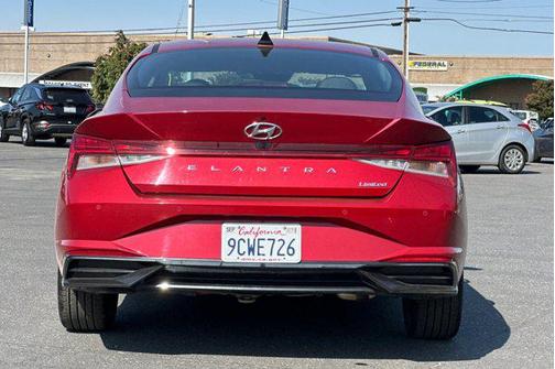 2023 Hyundai ELANTRA Limited