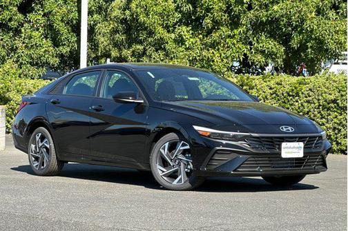 2025 Hyundai ELANTRA Sport