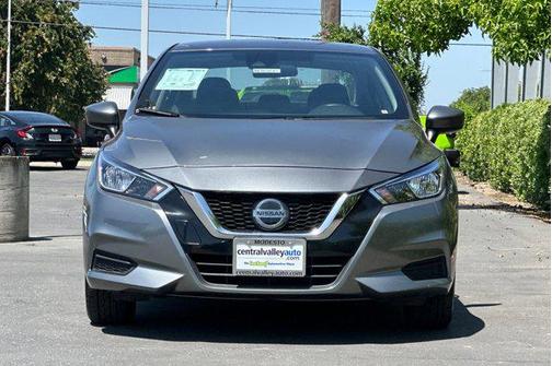 2022 Nissan Versa 1.6 SV
